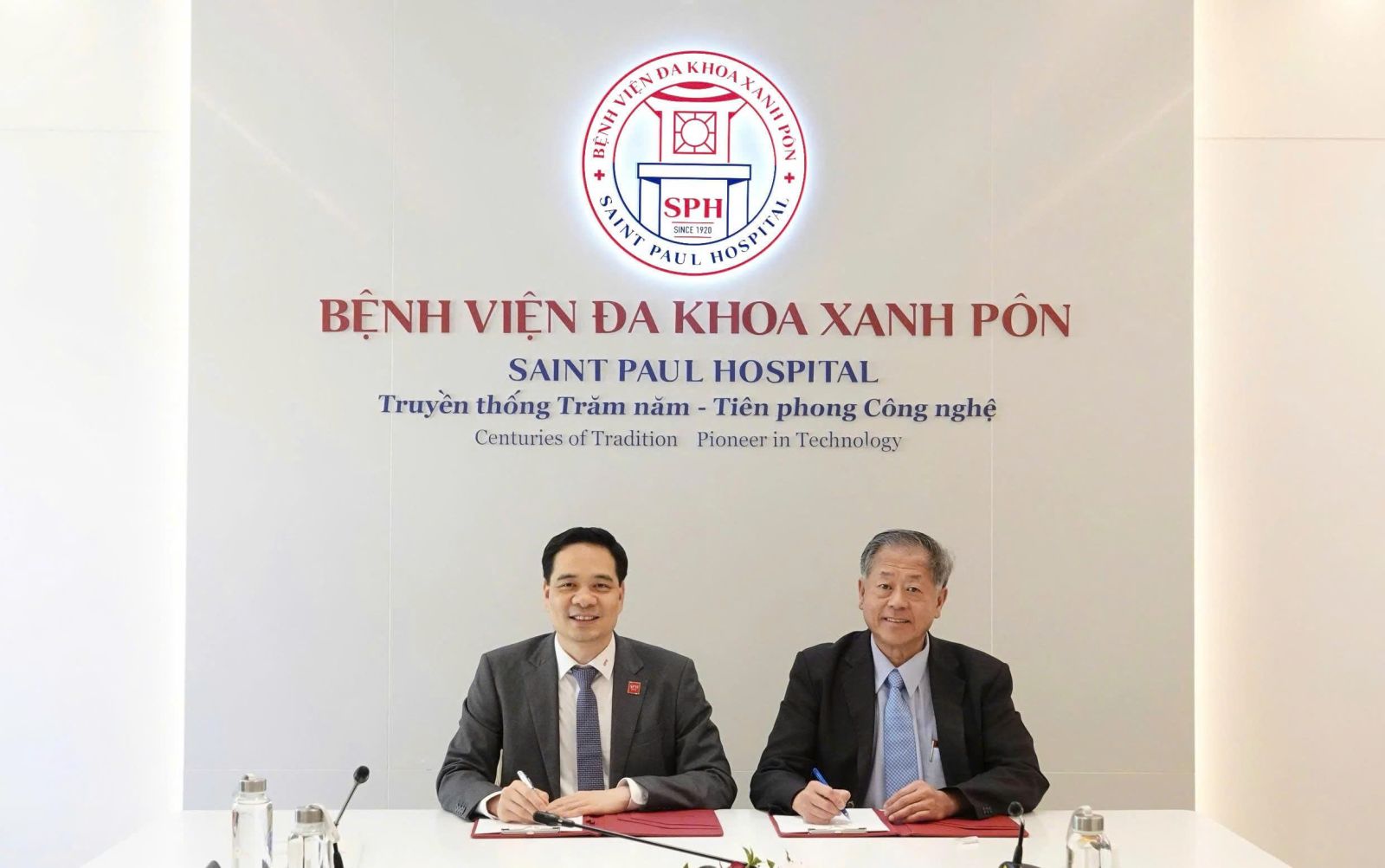 Bệnh viện Đa khoa Xanh Pôn ký kết Biên bản ghi nhớ hợp tác với Bệnh viện Tưởng niệm Chung-Ho, Đại học Y Cao Hùng
