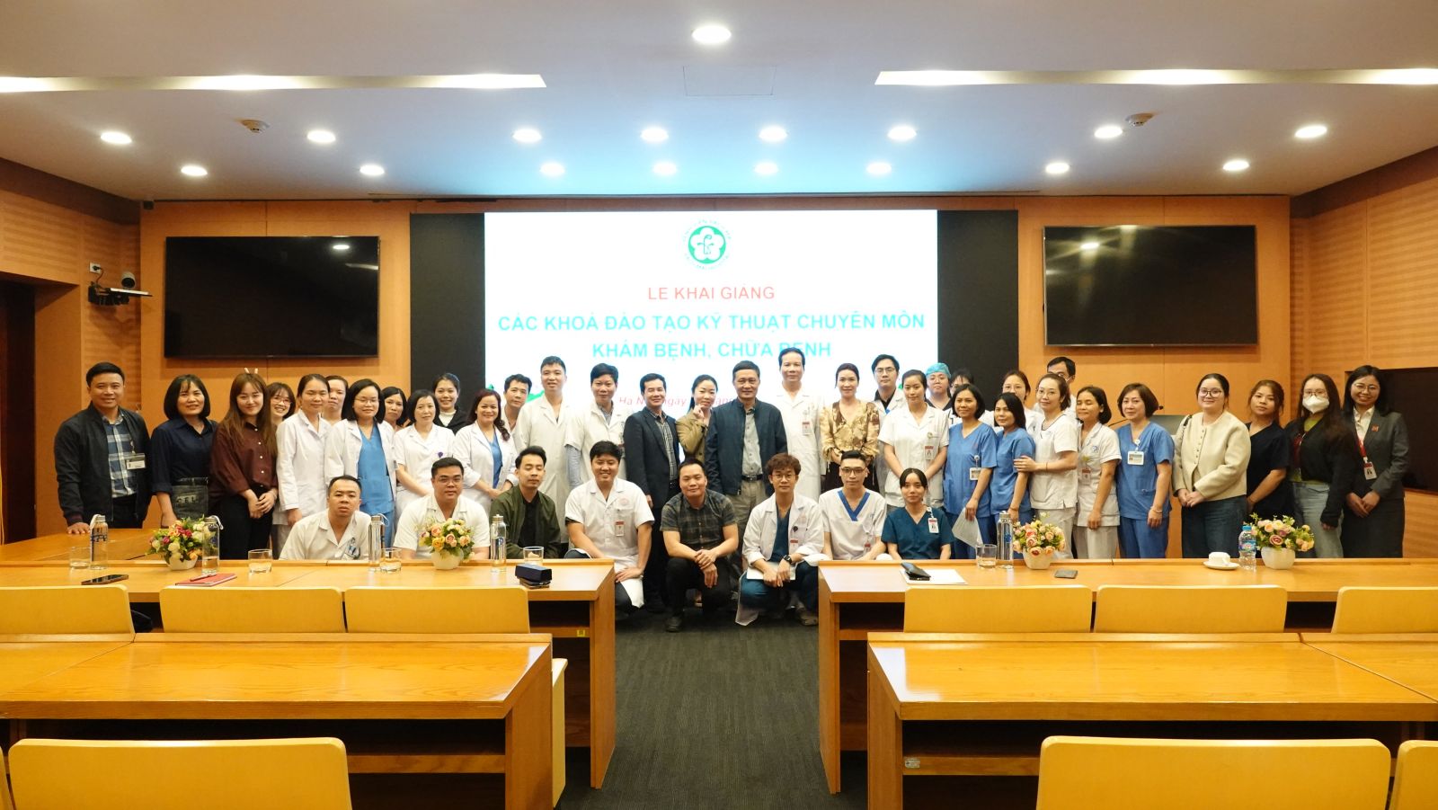 Khai giảng khóa đào tạo “Cấp cứu cơ bản và chăm sóc người bệnh cấp cứu”