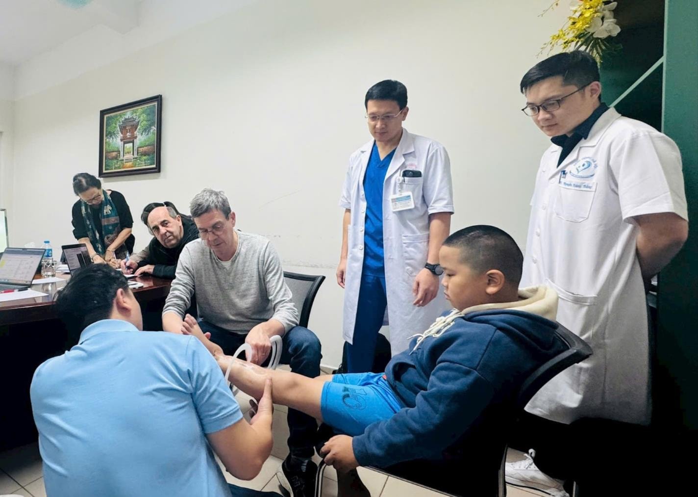 Khám sàng lọc miễn phí và hỗ trợ phẫu thuật tại Bệnh viện Đa khoa Xanh Pôn