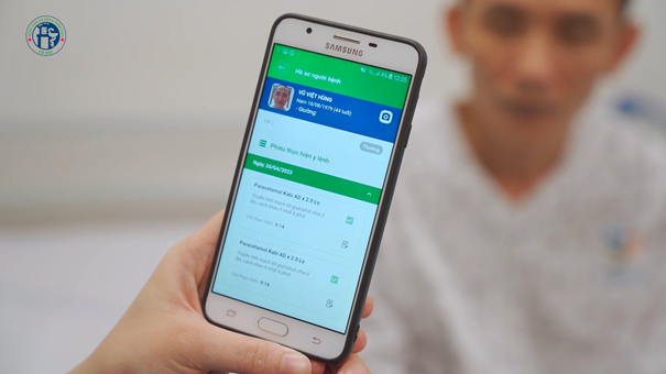 Việc tra cứu thông tin bệnh nhân, lịch sử điều trị chỉ cần thao tác trên smartphone